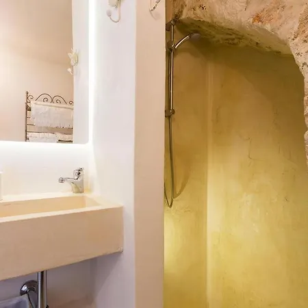 - Iap021004-a Ostuni